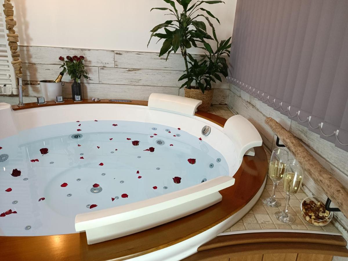 Le Marechal Duplex - Appartement Avec Jacuzzi - Caen Hyper Centre Buitenkant foto