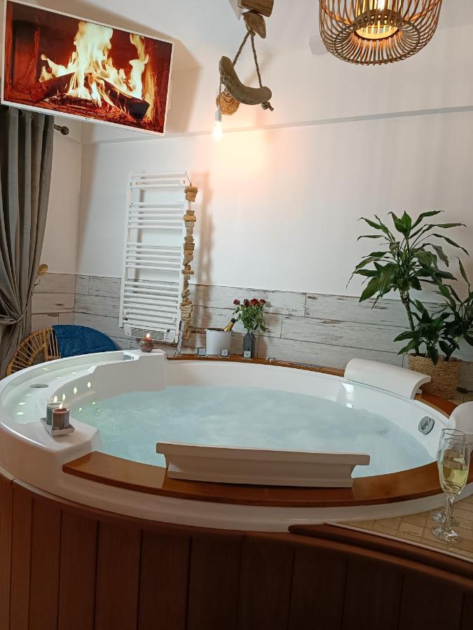Le Marechal Duplex - Appartement Avec Jacuzzi - Caen Hyper Centre Buitenkant foto